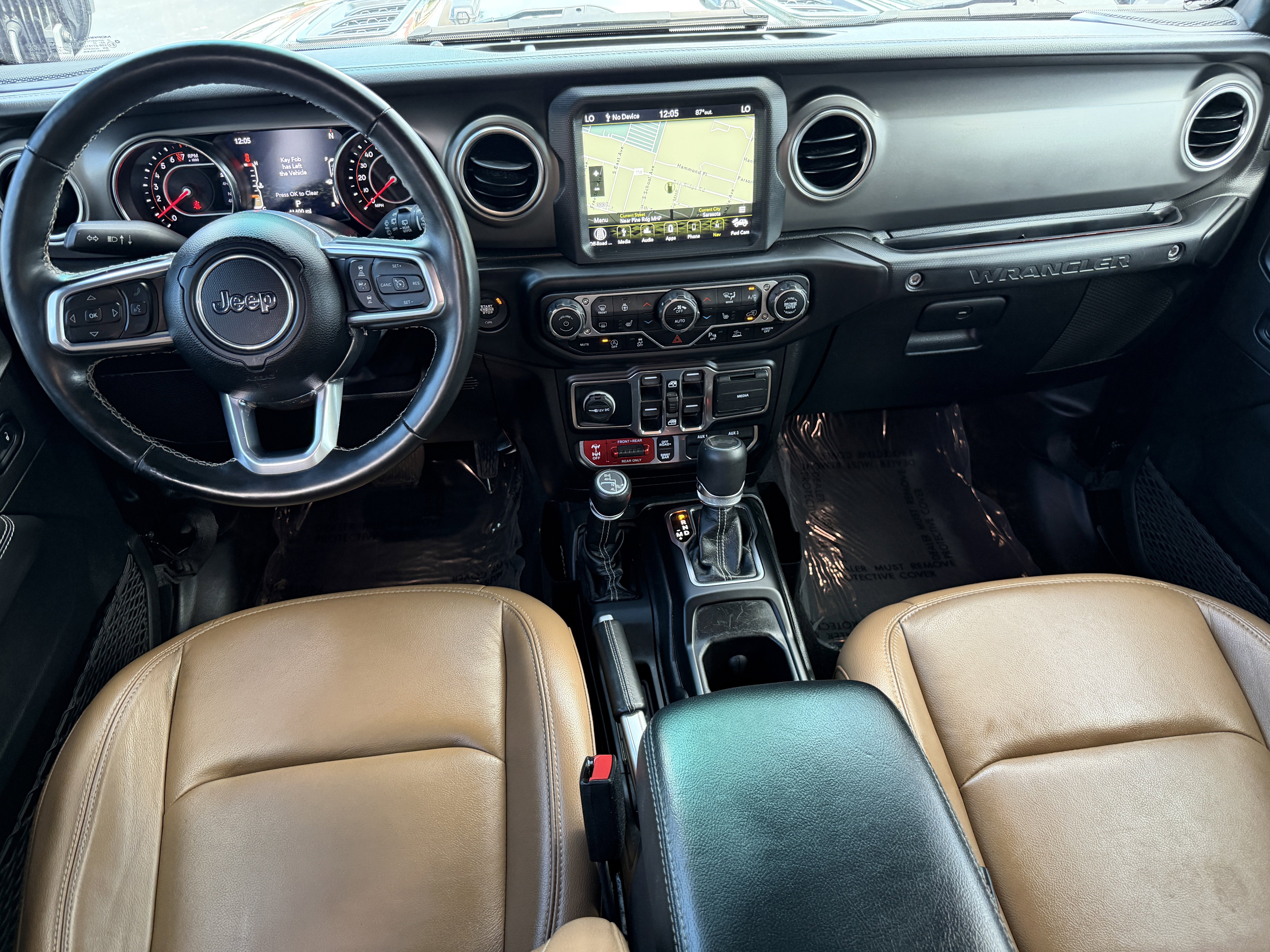 Used 2022 Jeep Wrangler Unlimited Rubicon w/ Xtreme Recon 35" Tire Package image 11