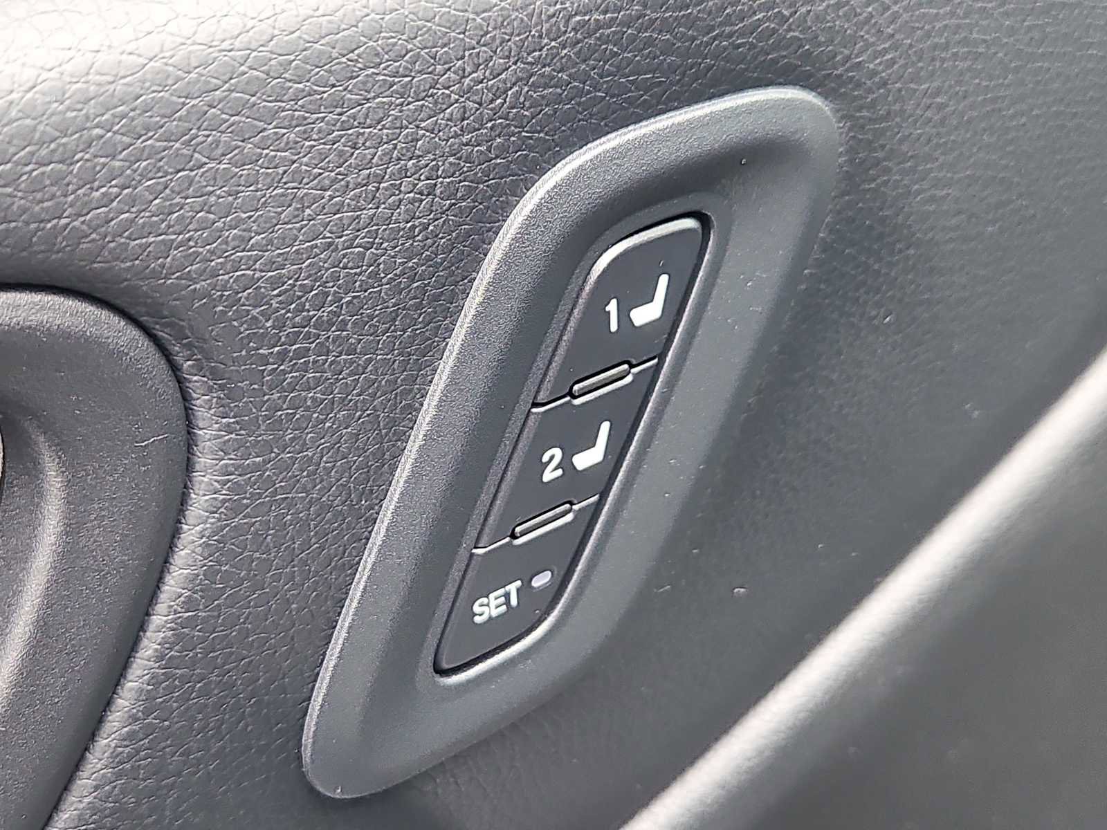 Certified 2023 Honda Pilot EX-L image 17