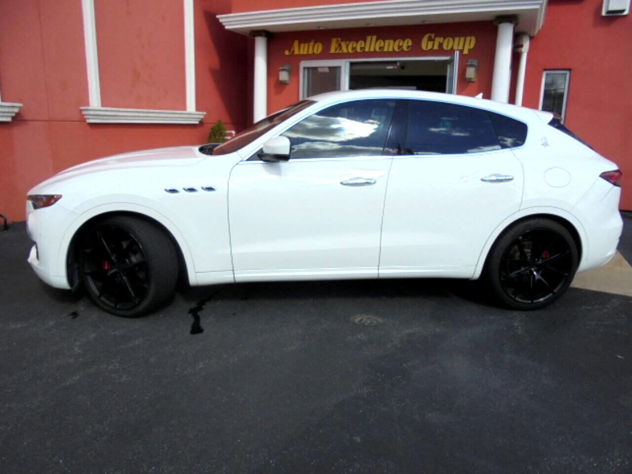 Used 2021 Maserati Levante image 5