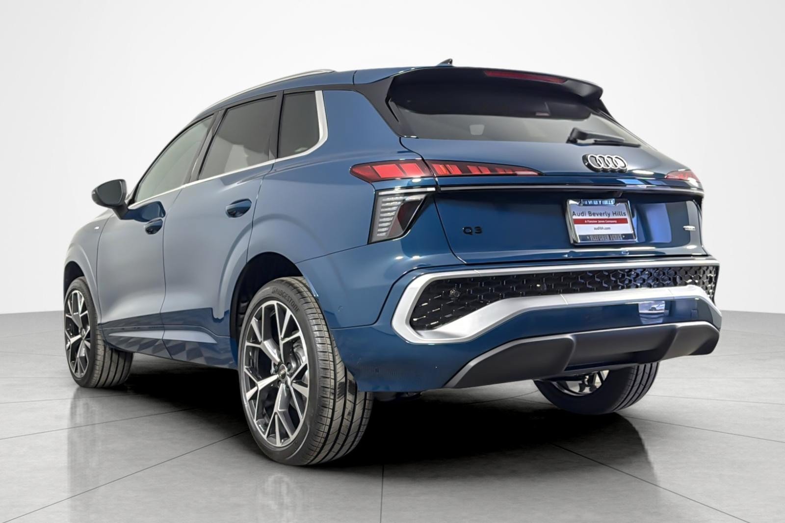New 2026 Audi Q3 quattro 2.0T AWD/4WD image 4