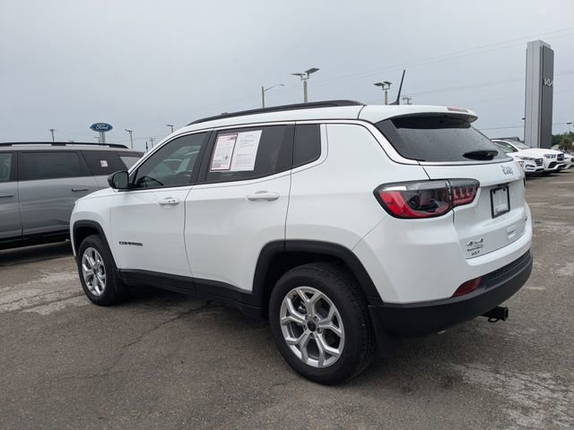 Used 2025 Jeep Compass Latitude w/ Convenience Group image 5