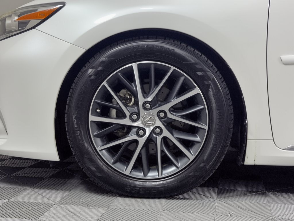 Used 2016 Lexus ES 350 w/ Luxury Package w/Wood Trim FWD image 13