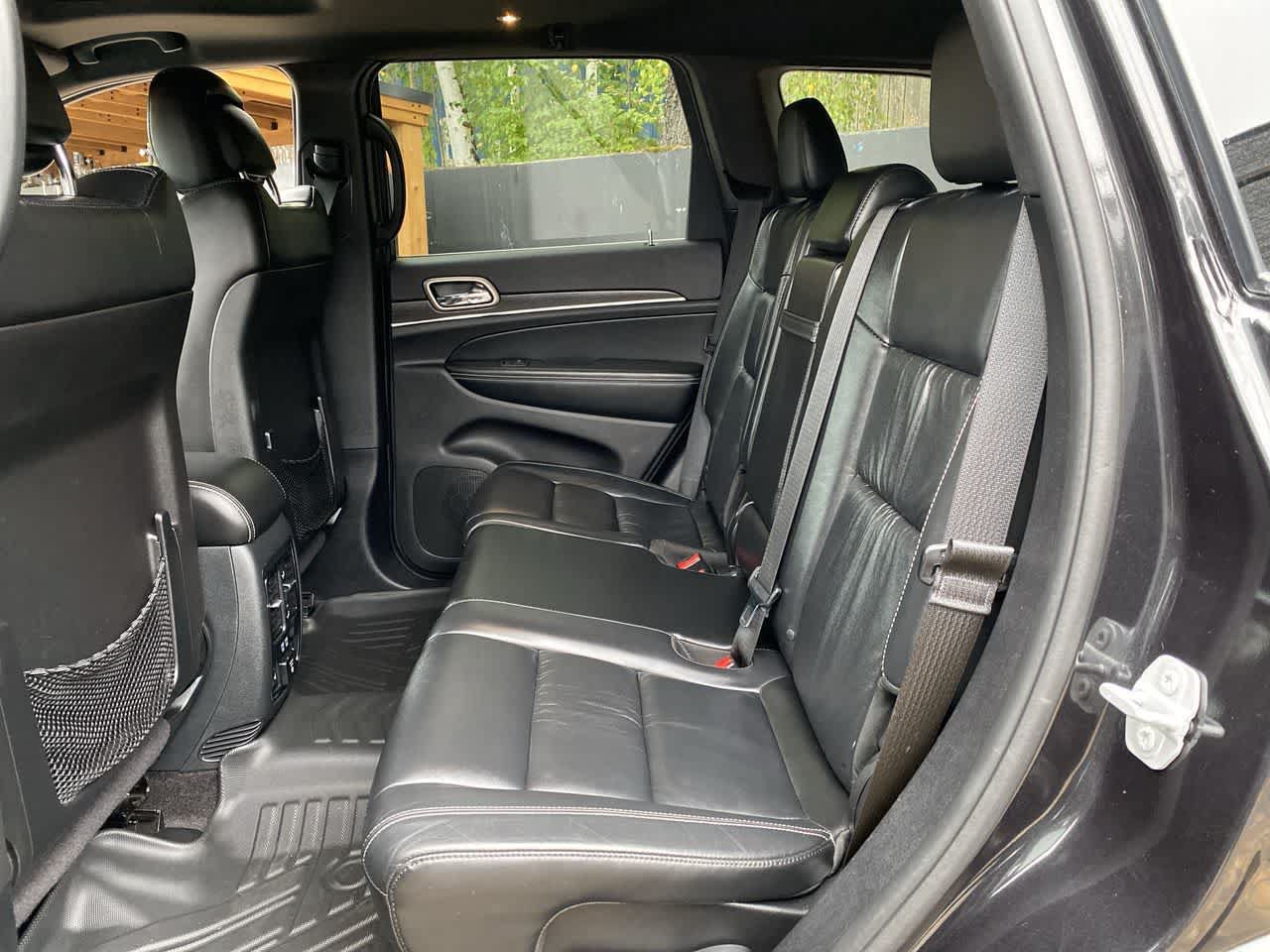Used 2016 Jeep Grand Cherokee Limited AWD/4WD image 16