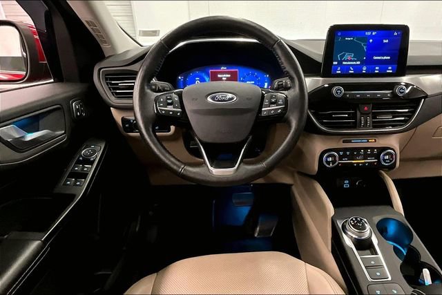 Used 2021 Ford Escape Titanium AWD/4WD image 6