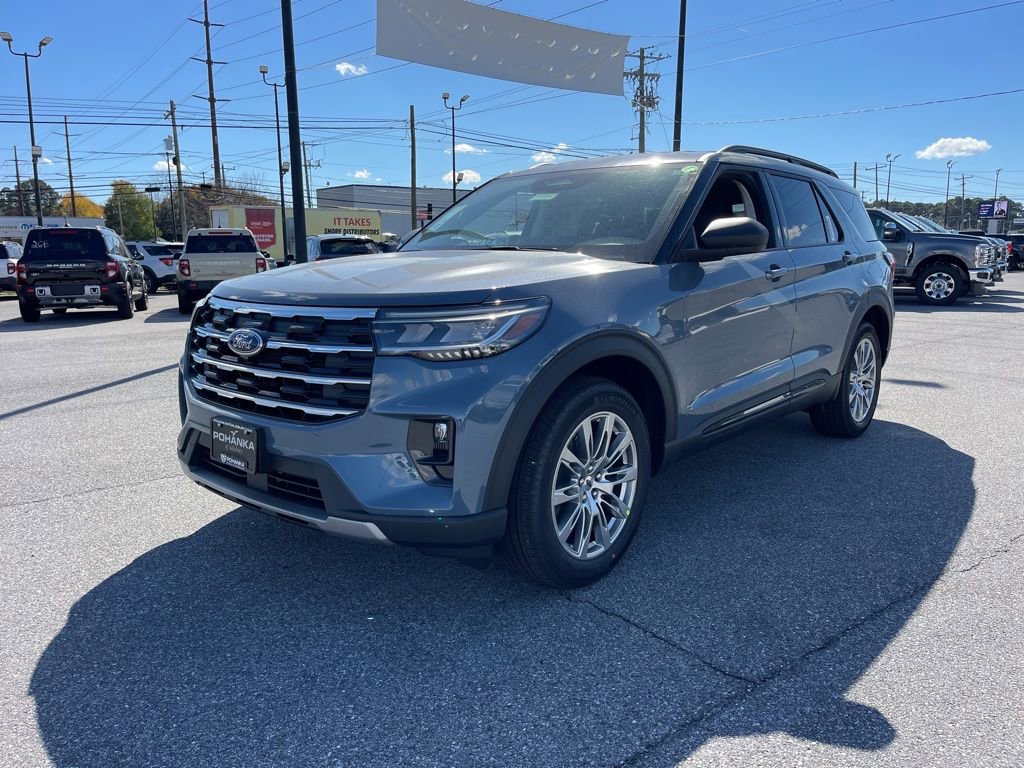 New 2026 Ford Explorer Active w/ Active Comfort Package image 2