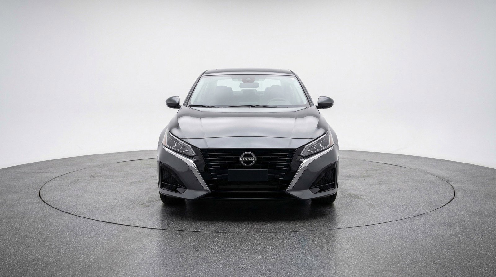 Used 2025 Nissan Altima 2.5 SV FWD image 2