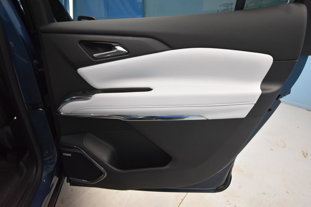 Used 2026 Chevrolet Traverse High Country w/ LPO, Floor Liner Package FWD image 25