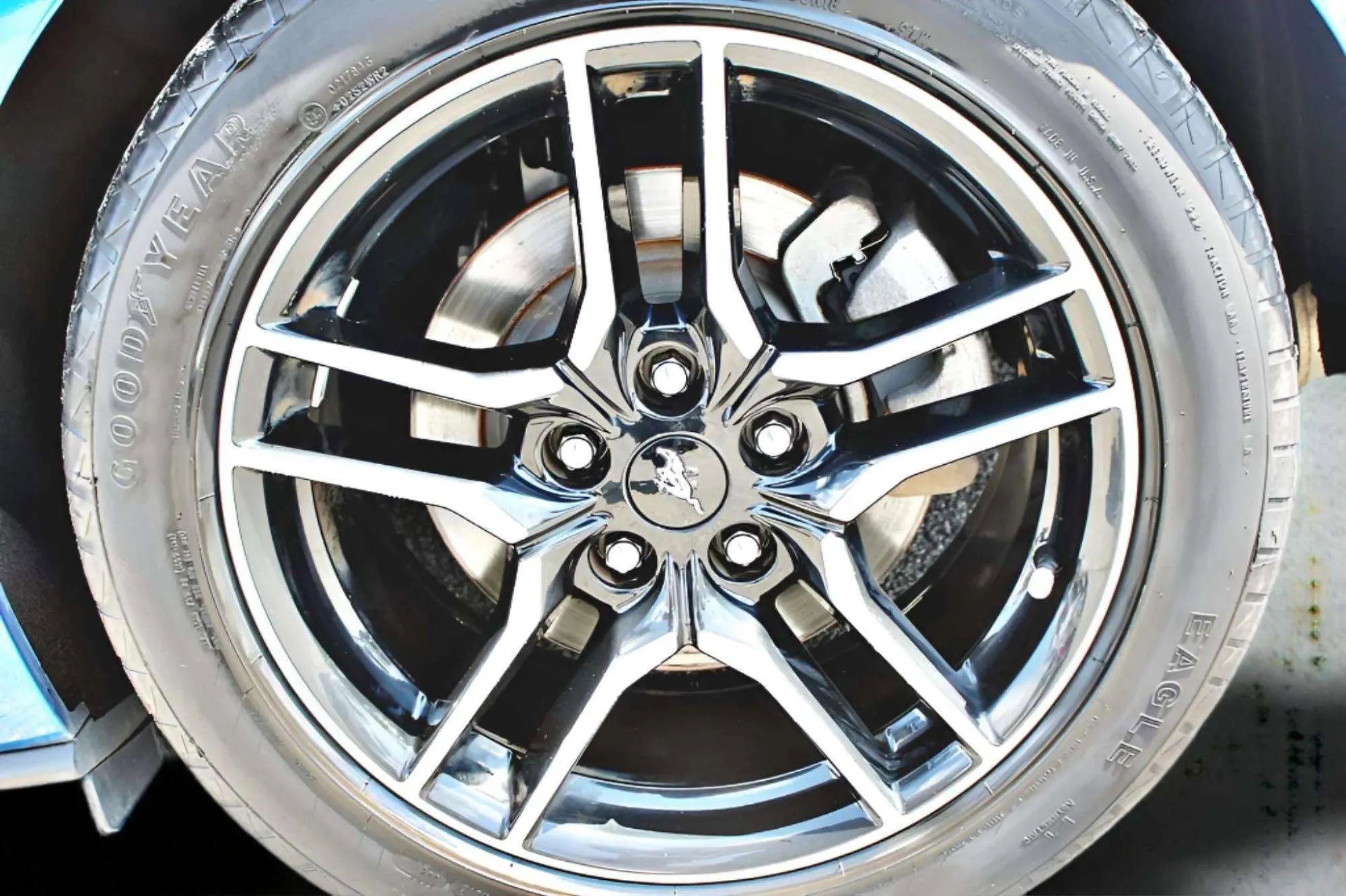 Used 2018 Ford Mustang Premium image 35