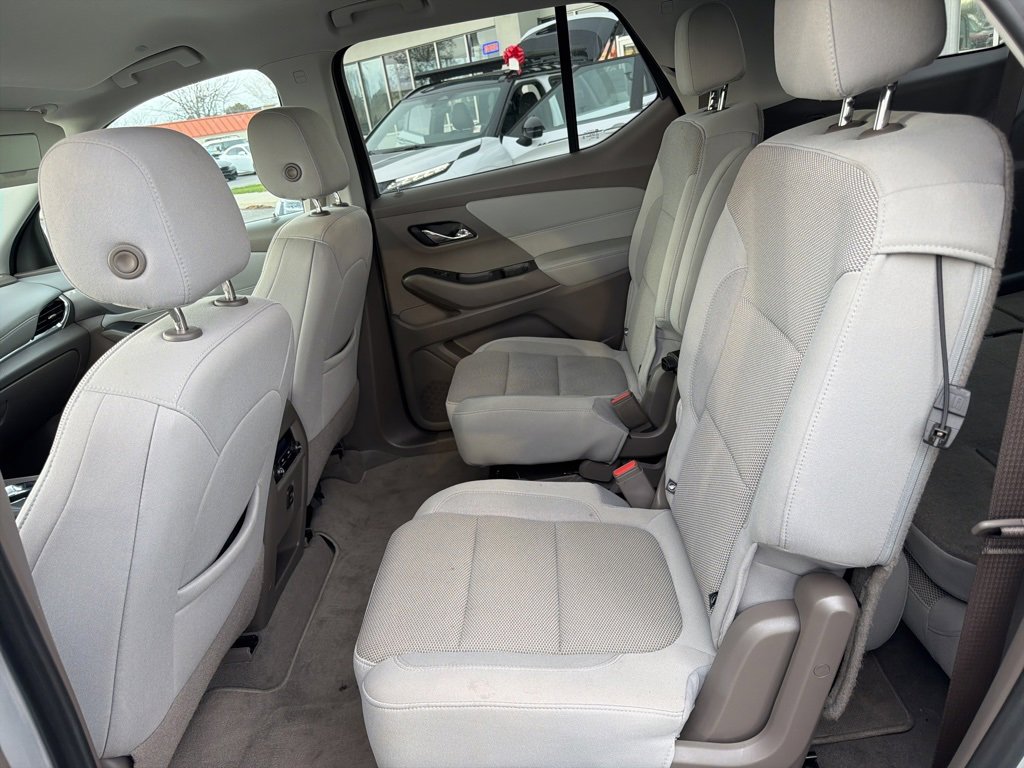 Used 2021 Chevrolet Traverse LT w/ LPO, Cargo Package image 21