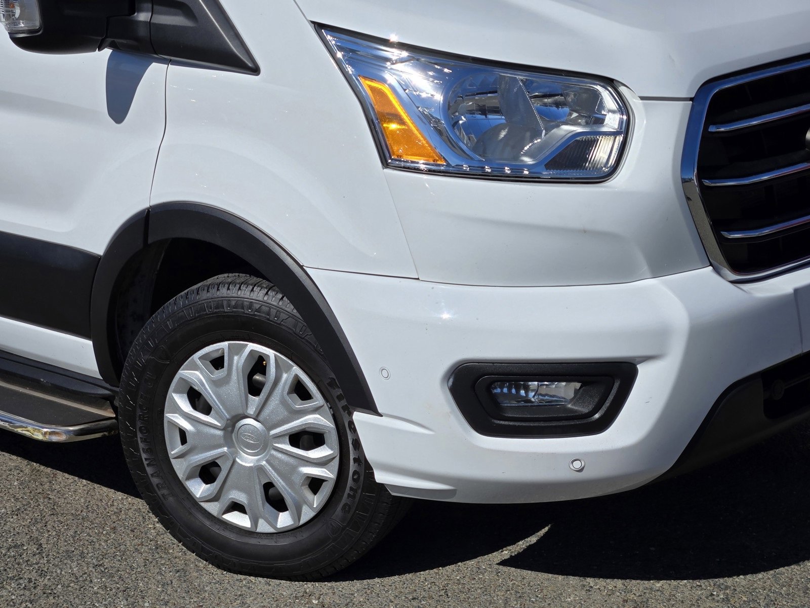 Used 2020 Ford Transit 350 XLT image 9