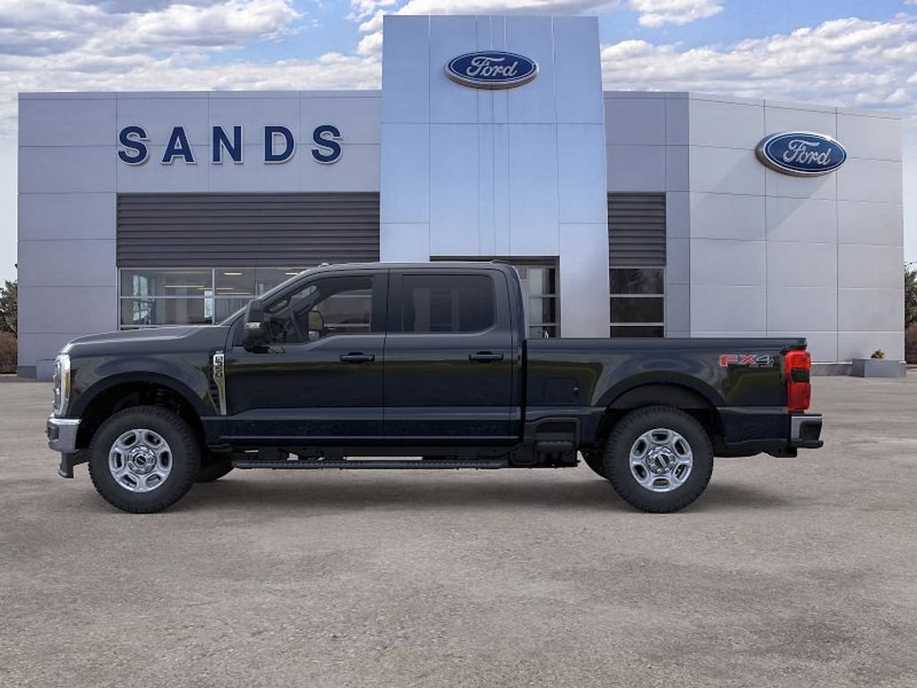 New 2026 Ford F350 XLT w/ XLT Premium Package AWD/4WD image 3