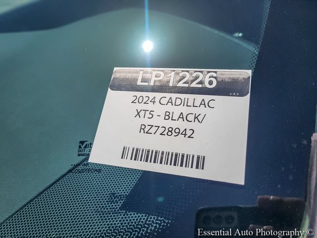 Certified 2024 Cadillac XT5 Luxury w/ LPO, Floor Liner Package AWD/4WD image 35