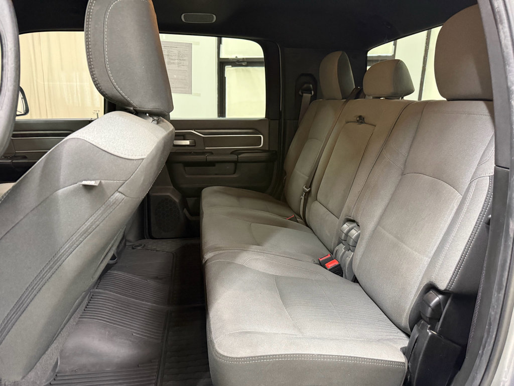 Used 2022 RAM 2500 Big Horn w/ Level A Equipment Group AWD/4WD image 17