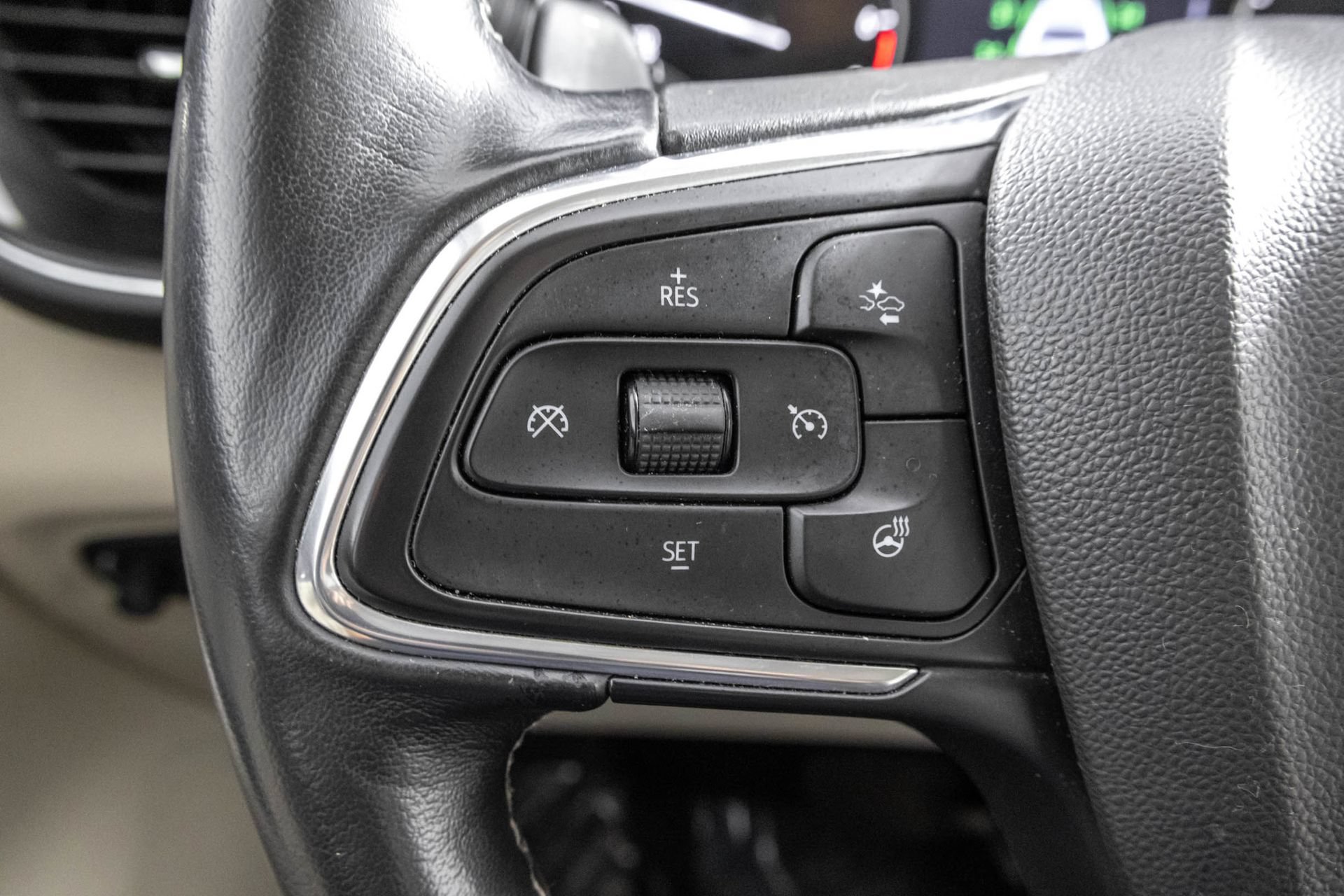 Used 2021 Buick Envision Preferred AWD/4WD image 26
