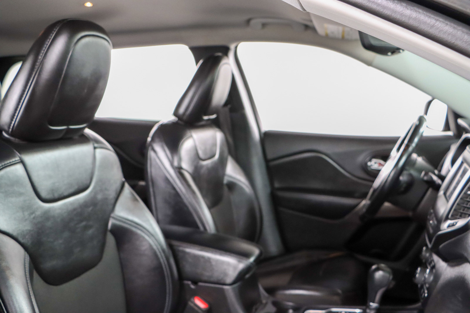 Used 2021 Jeep Cherokee Latitude Plus image 26