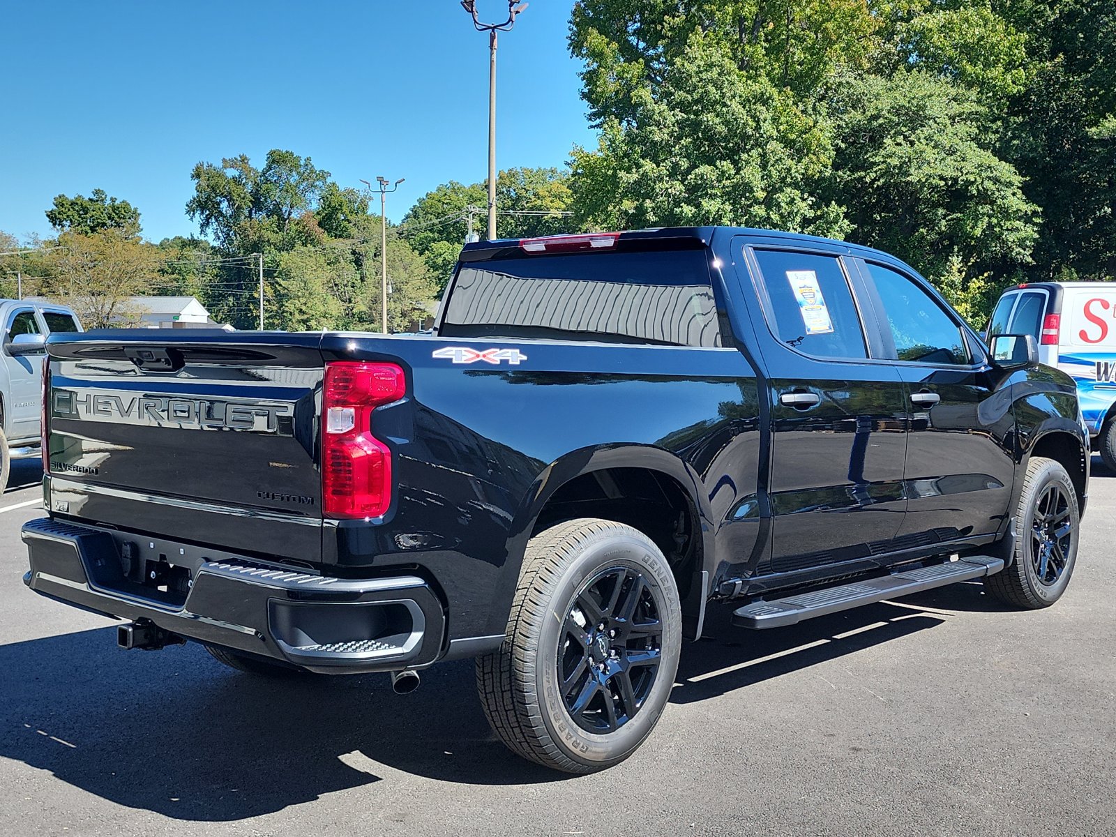 New 2026 Chevrolet Silverado 1500 Custom w/ LPO, Dark Essentials Package AWD/4WD image 5