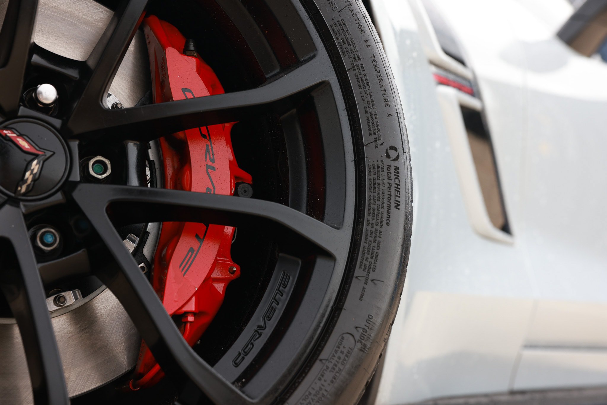 Used 2019 Chevrolet Corvette Grand Sport w/ Carbon Flash Badge Package RWD image 44