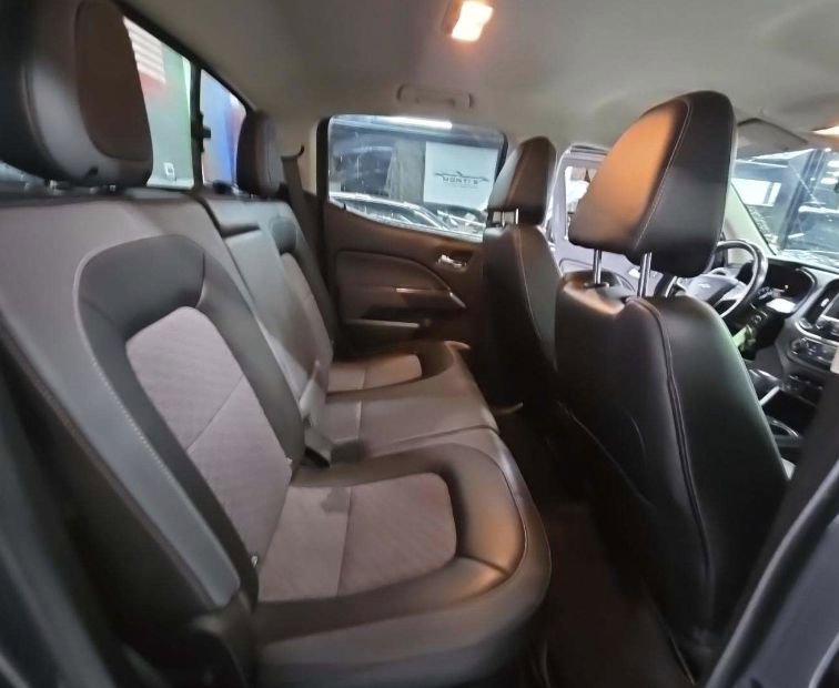 Used 2017 Chevrolet Colorado Z71 image 11