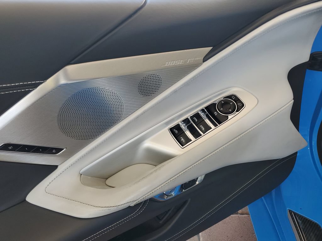 Used 2022 Chevrolet Corvette Stingray Premium Conv w/ Z51 Performance Package RWD image 18