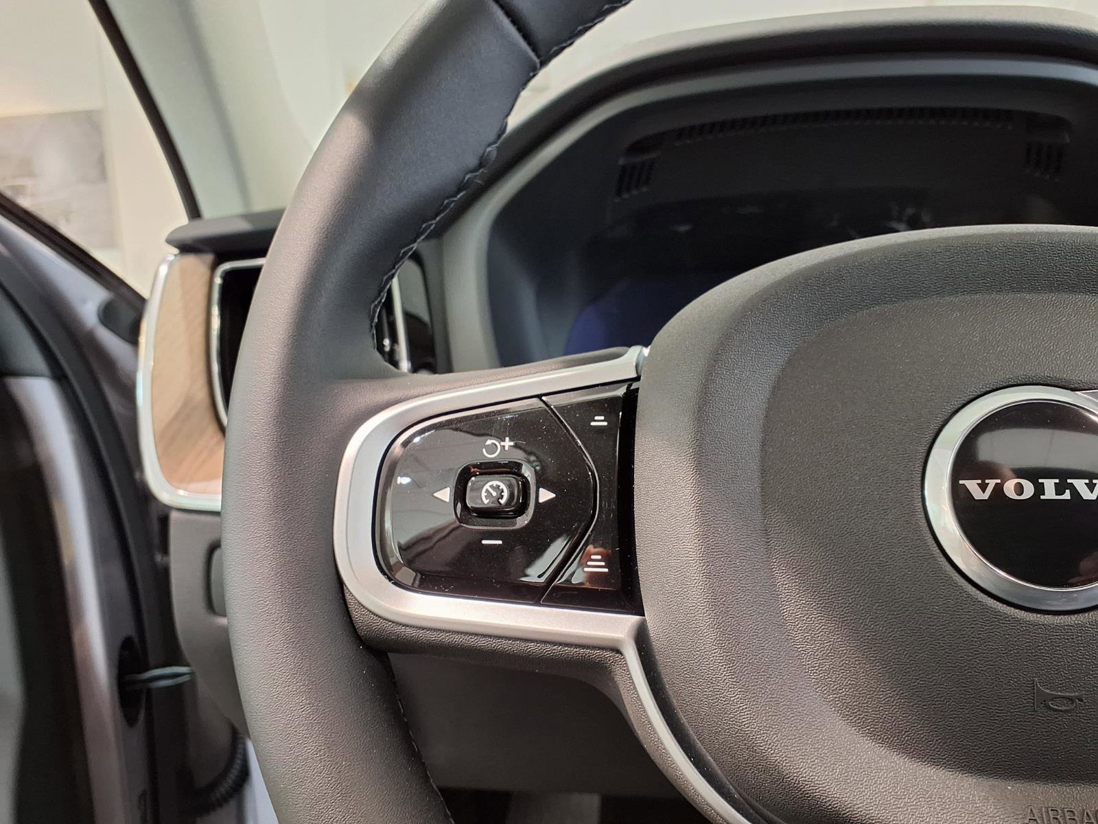 New 2026 Volvo XC60 T8 Core w/ Protection Package Premier image 16