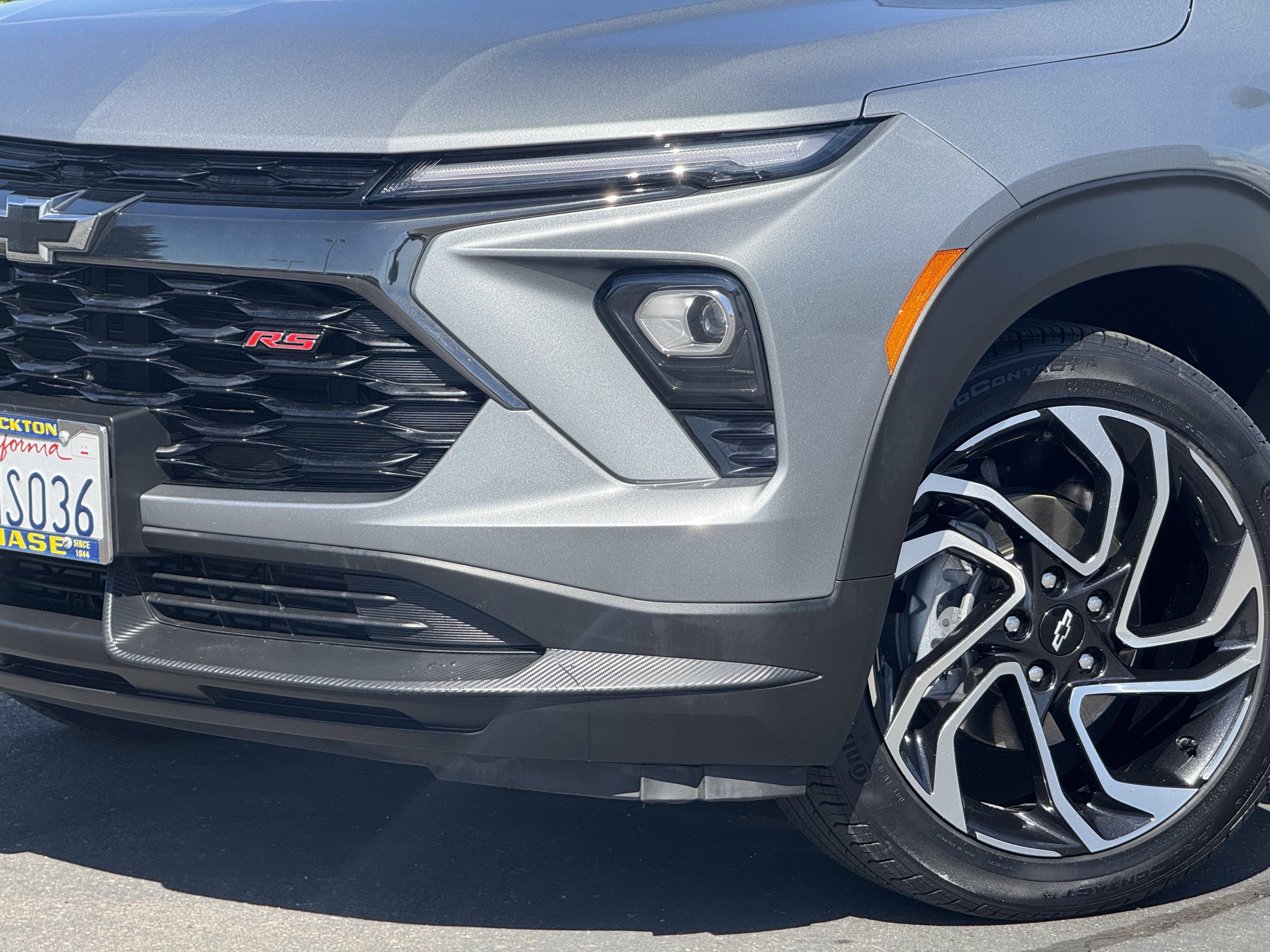 Used 2024 Chevrolet TrailBlazer RS w/ Driver Confidence Package FWD image 3