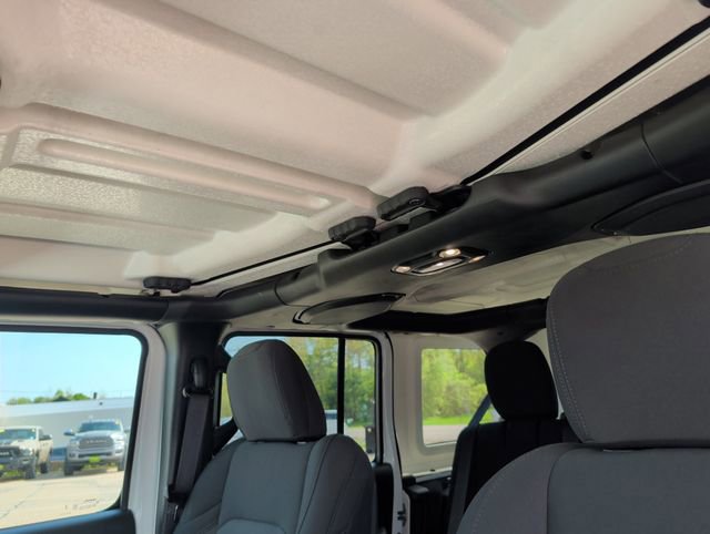 Used 2023 Jeep Wrangler Unlimited w/ Cold Weather Group AWD/4WD image 25