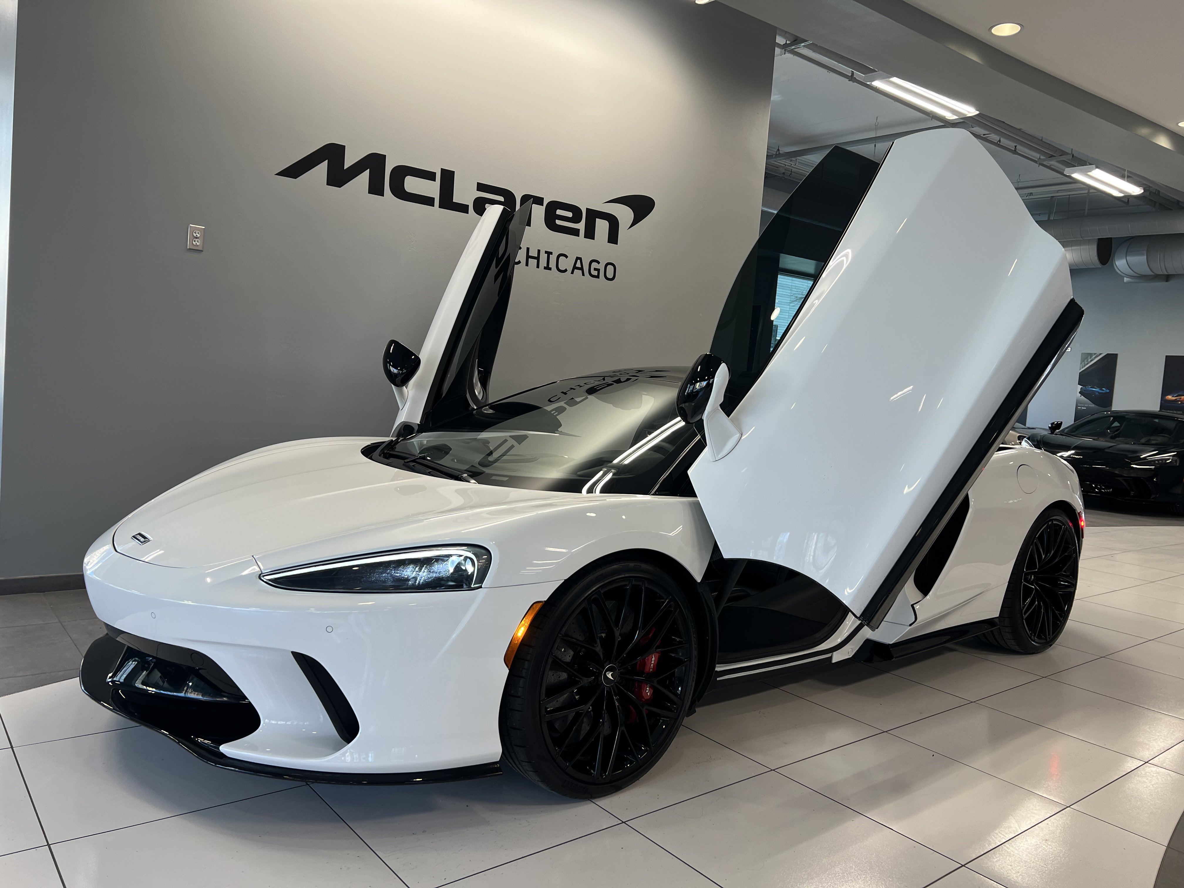 Used 2023 McLaren GT image 18