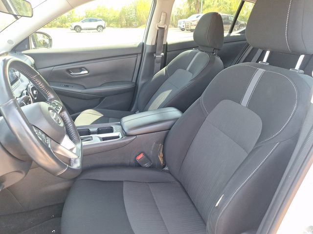 Certified 2022 Nissan Sentra SV FWD image 10
