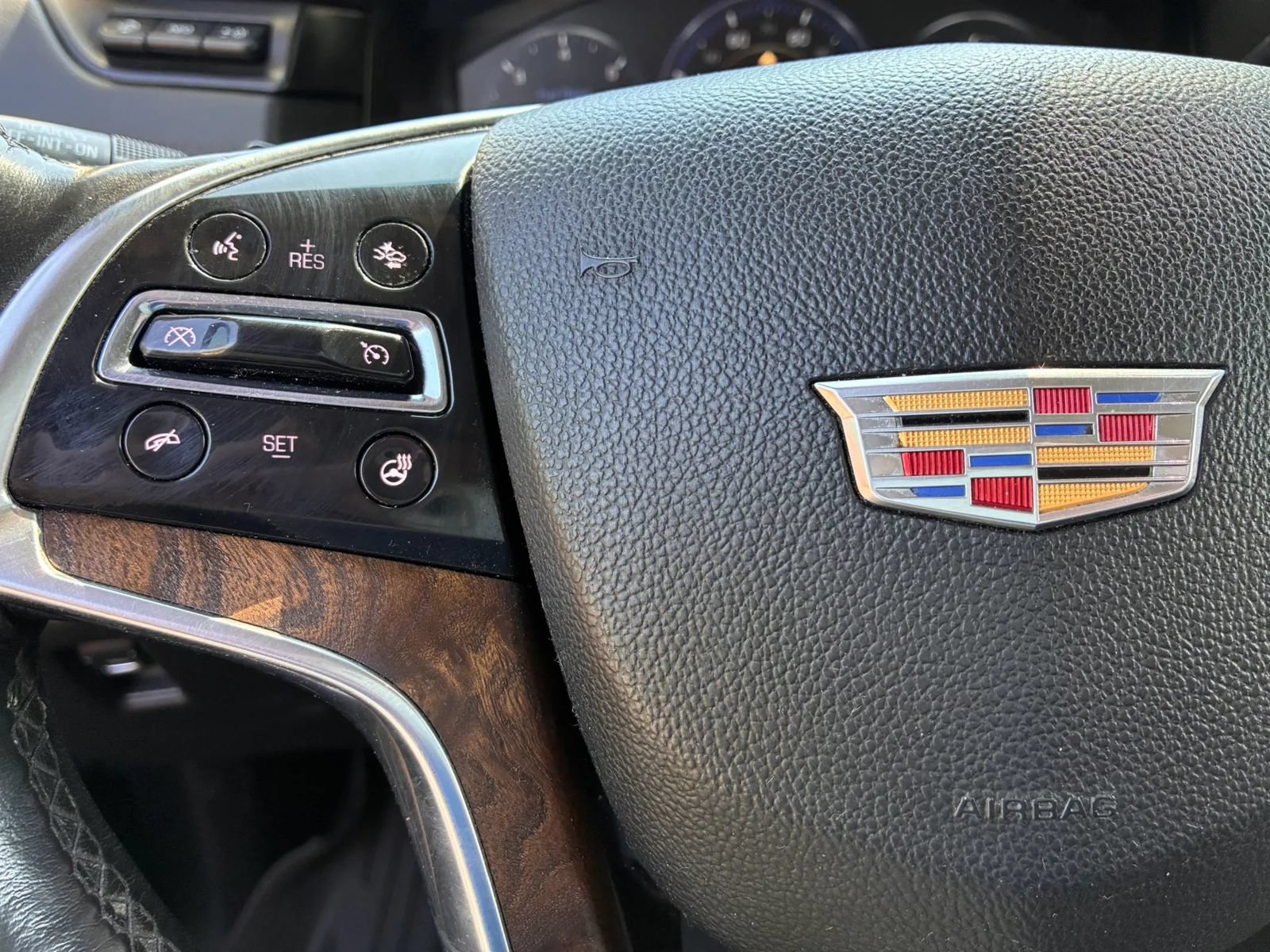 Used 2015 Cadillac Escalade Premium AWD/4WD image 25