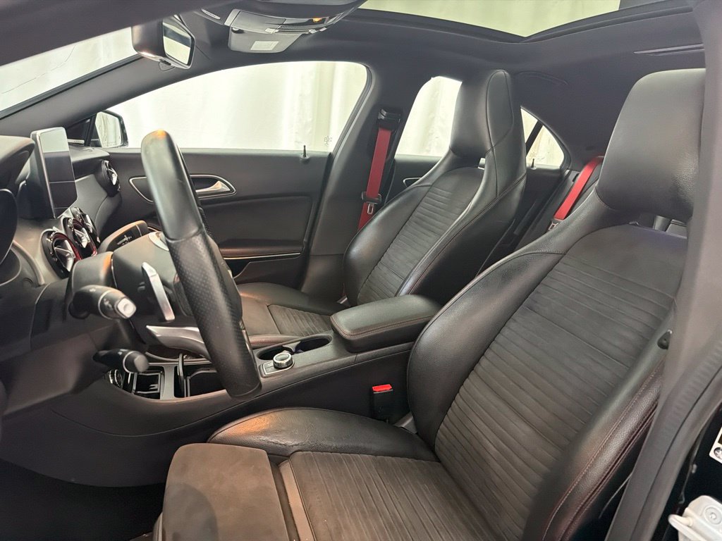 Used 2016 Mercedes-Benz CLA 250 image 13