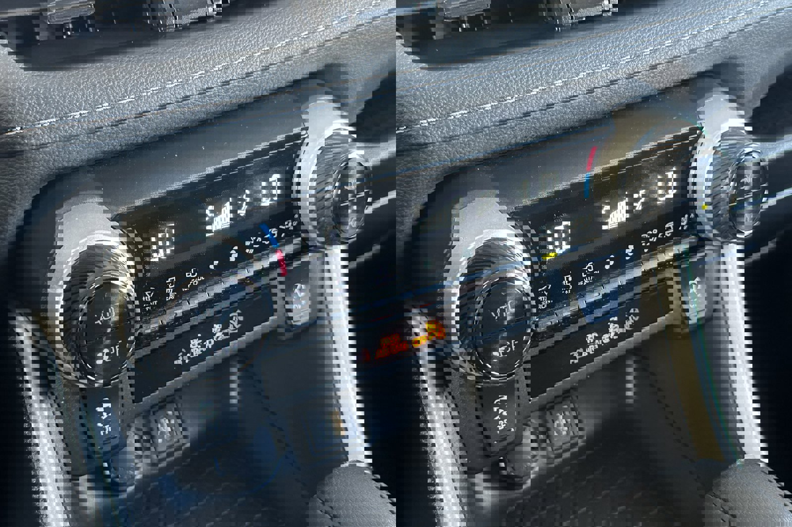 Used 2023 Toyota RAV4 XLE image 22