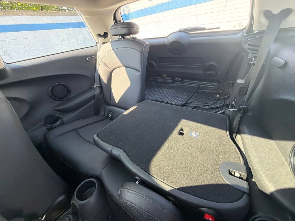Used 2023 MINI Cooper S w/ Driver Assistance Package FWD image 20