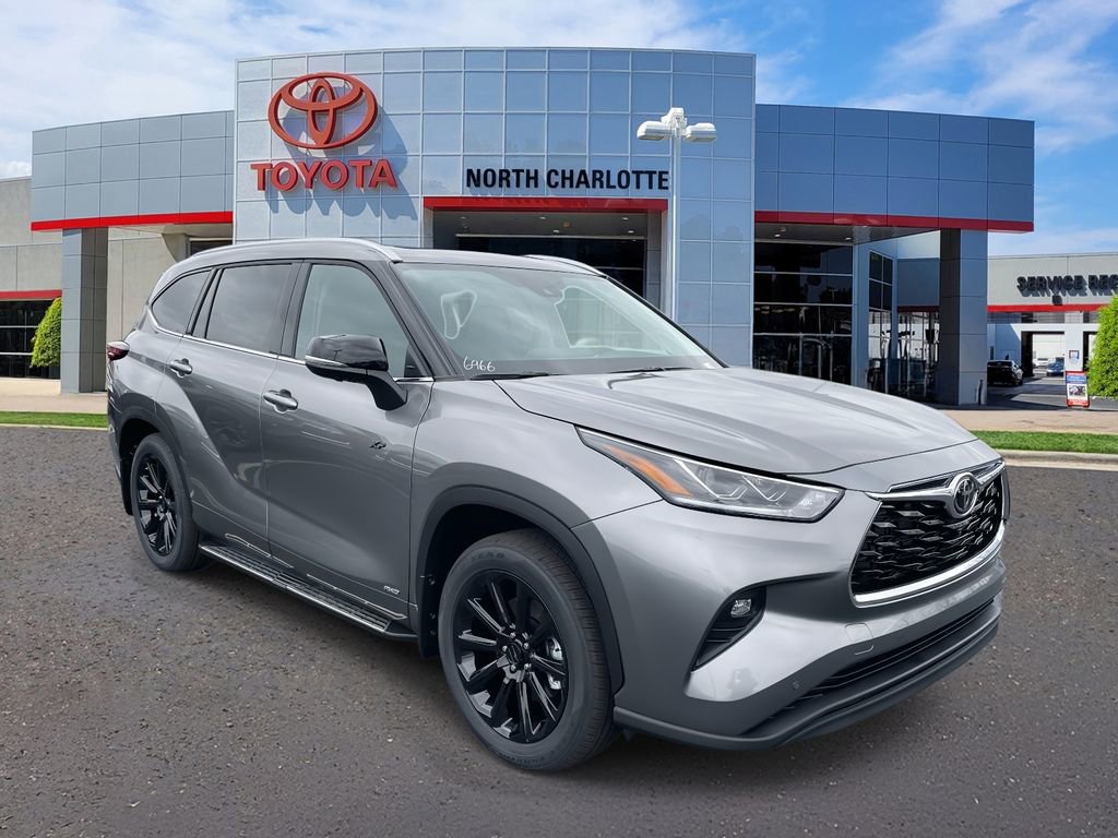 New 2026 Toyota Highlander Limited image 3
