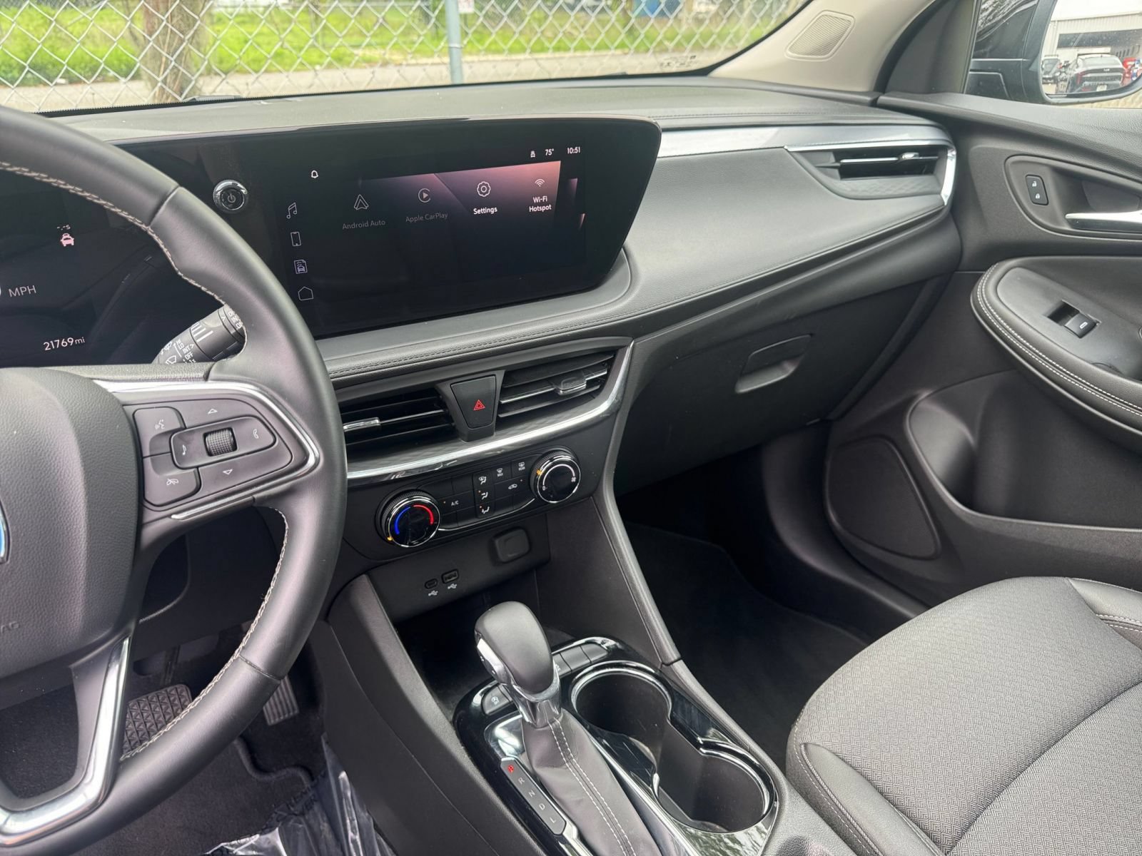 Used 2025 Buick Encore GX Preferred FWD image 17