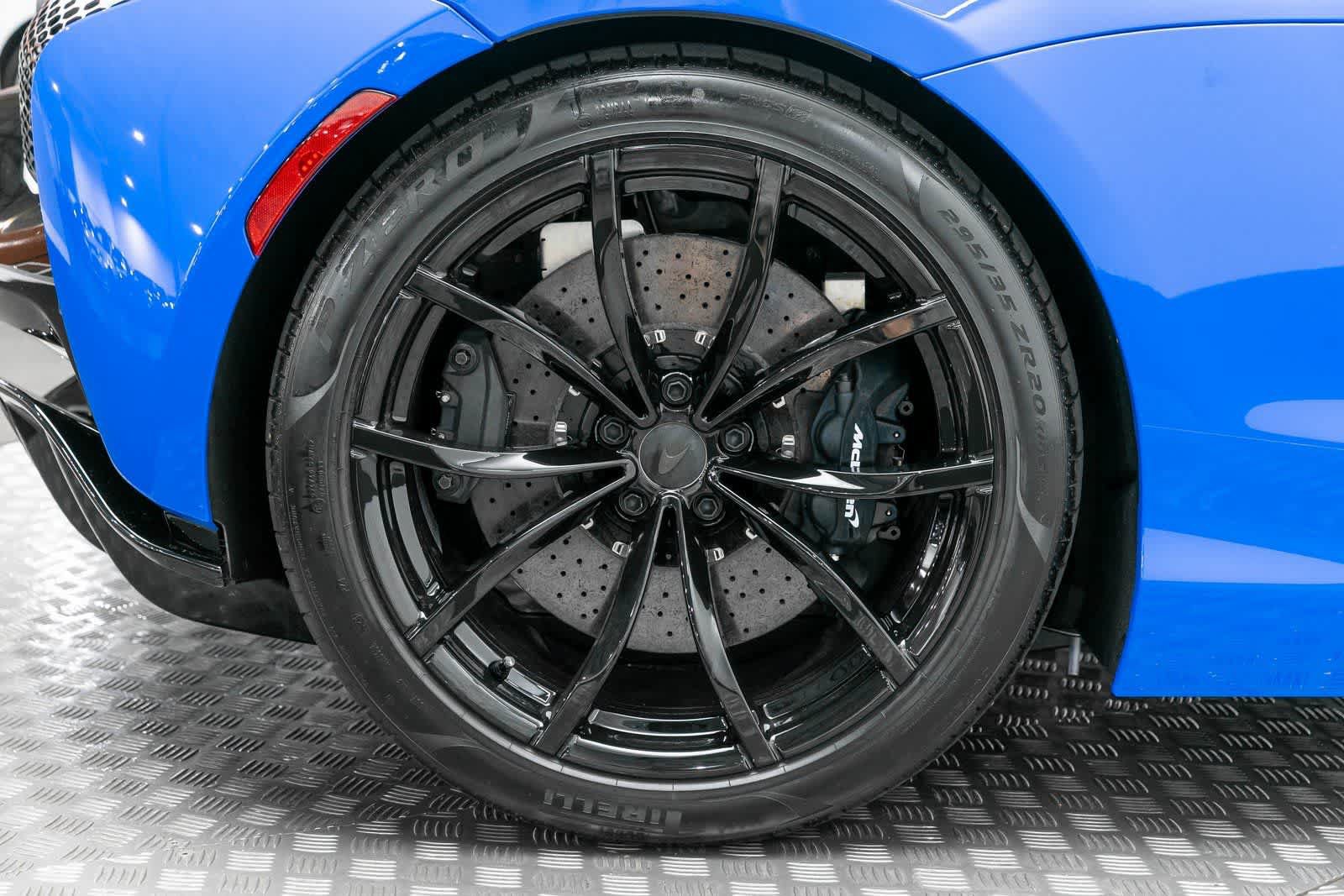 New 2025 McLaren Artura Spider RWD image 41