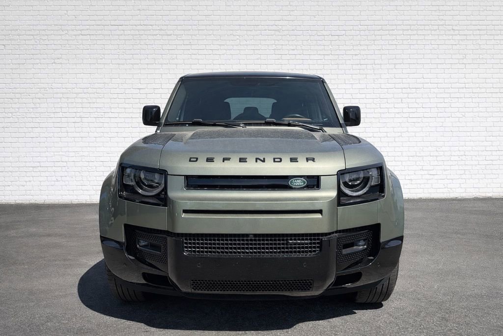 Used 2023 Land Rover Defender 110 X-Dynamic SE AWD/4WD image 2