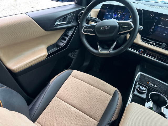 Used 2026 Chevrolet Equinox ACTIV w/ Convenience Package III AWD/4WD image 22