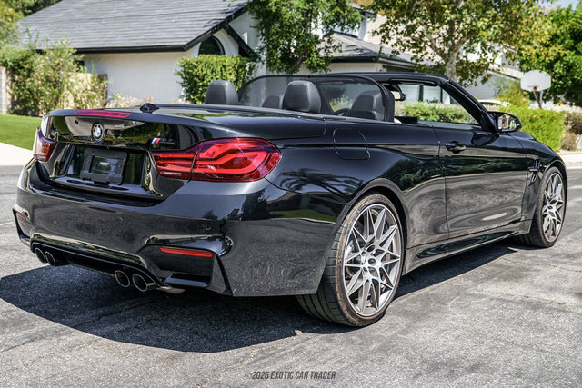 Used 2020 BMW M4 Convertible w/ Competition Package RWD image 8