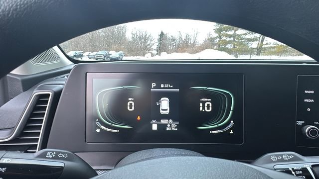 Used 2024 Kia Sportage LX image 15