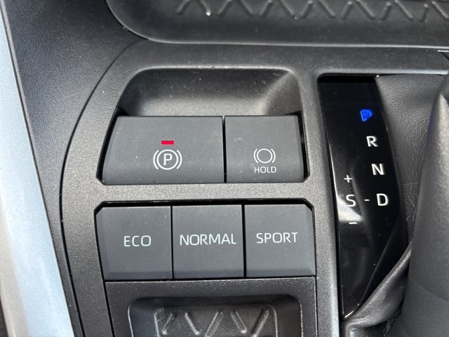 Used 2025 Toyota RAV4 XLE w/ Convenience Package FWD image 28