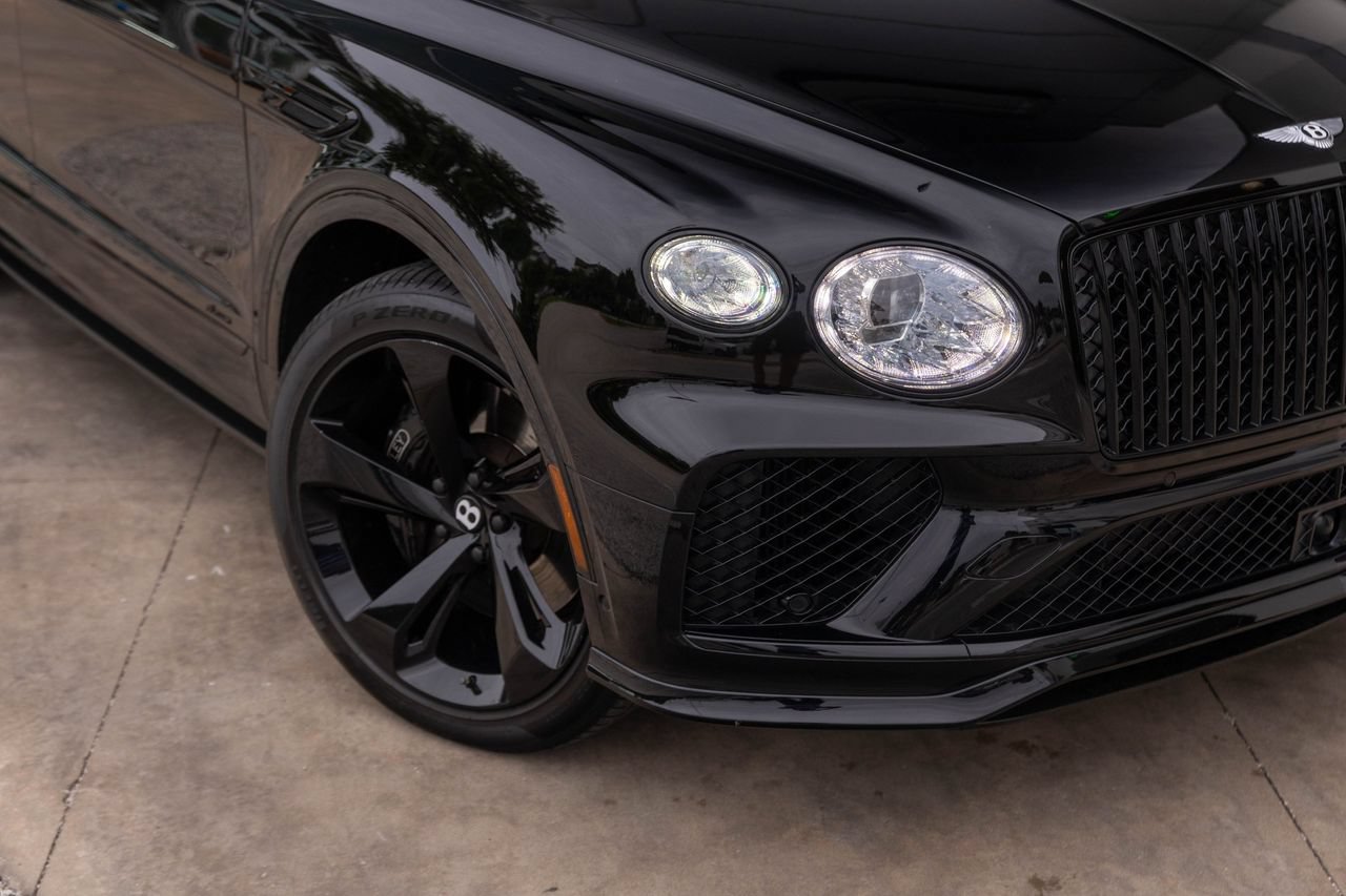 Certified 2024 Bentley Bentayga AWD/4WD image 7