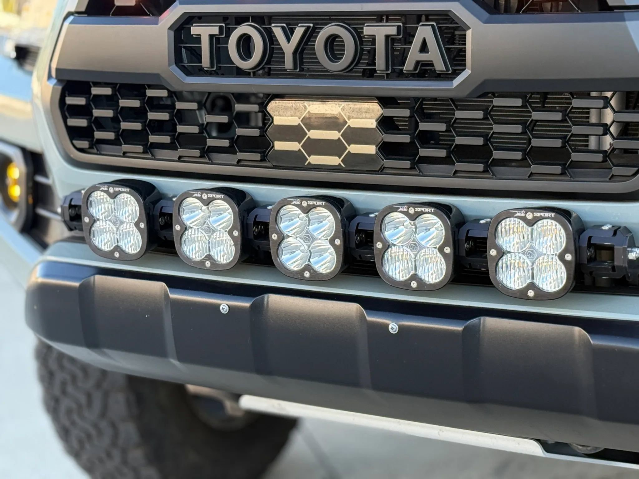 Used 2023 Toyota Tacoma TRD Off-Road AWD/4WD image 19