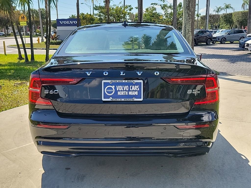 Used 2025 Volvo S60 B5 Plus AWD/4WD image 5