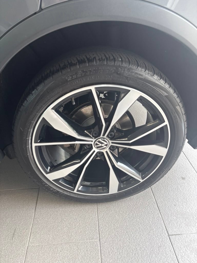 Used 2023 Volkswagen Tiguan SEL R-Line AWD/4WD image 12