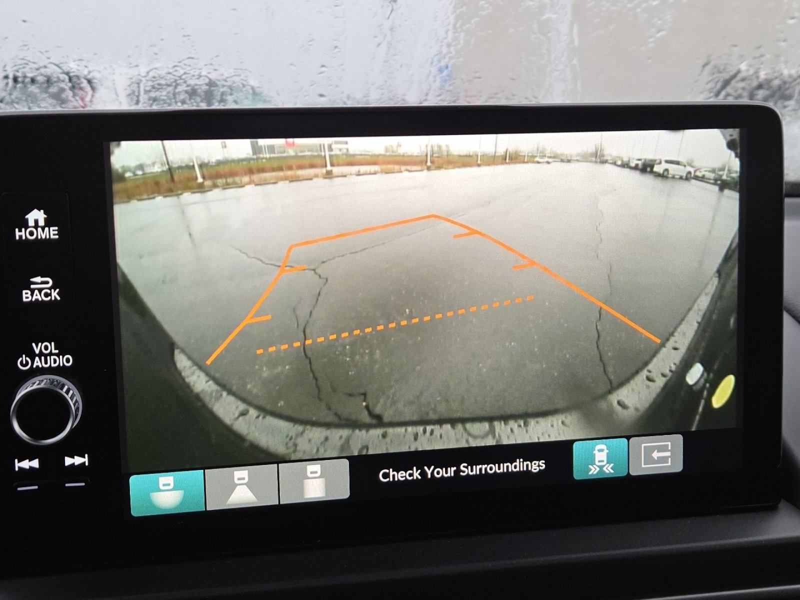 New 2025 Honda Pilot Touring image 10