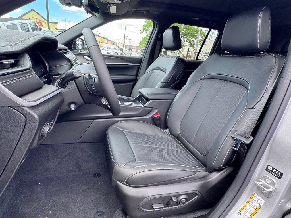 New 2026 Jeep Grand Cherokee Limited AWD/4WD image 12