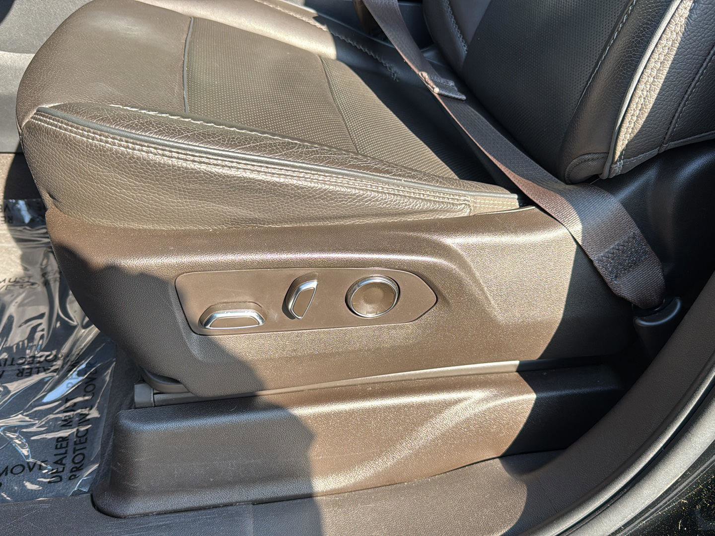 Used 2023 GMC Yukon Denali image 28