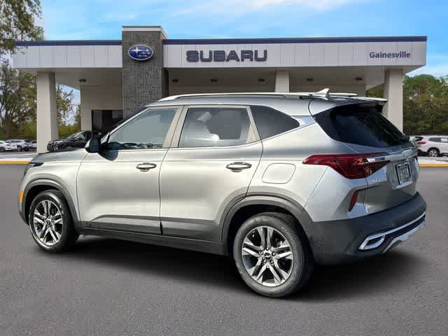 Used 2023 Kia Seltos S w/ Navigation Package FWD image 4