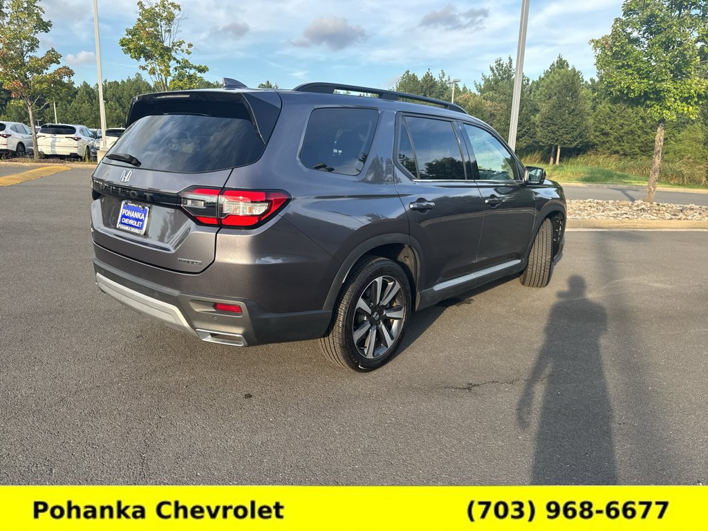 Used 2025 Honda Pilot Touring image 7