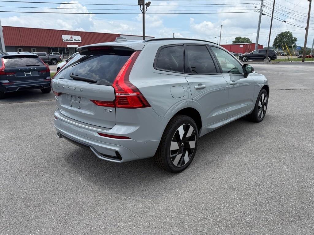 New 2025 Volvo XC60 T8 Plus w/ Protection Package Premier AWD/4WD image 3